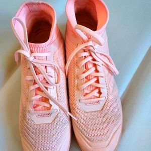 EUC ADIDAS PREDITORS a3